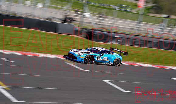 Earchphoto-Sports-BritishGT-DP-2025-prax-L-54