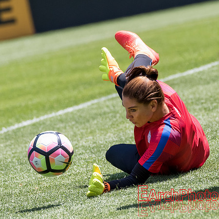Earchphoto-USWNT-USAvRSA-Hope-Solo-gk-HS100-F-web-L-162