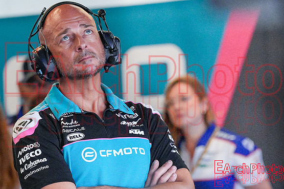 Earchphoto-Sports-Moto3-2025-COTA-pits-1