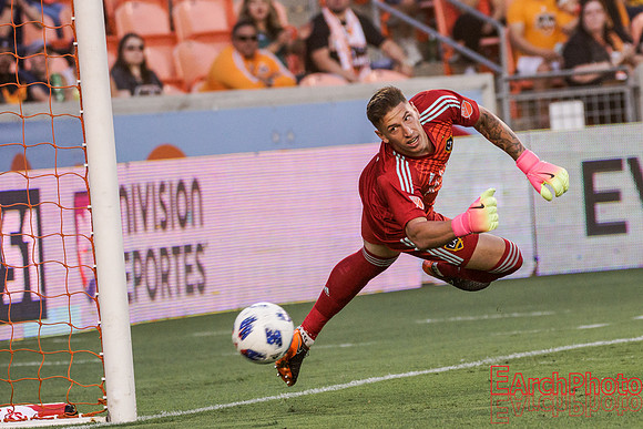 Earchphoto-MLS-2018-Dynamo-v-Galaxy-t-L-2