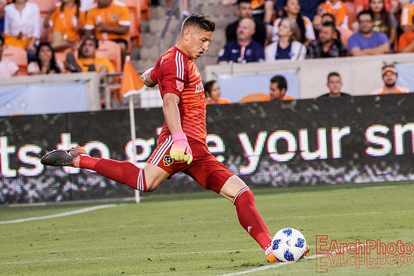 Earchphoto-MLS-2018-Dynamo-v-Galaxy-t-L-9