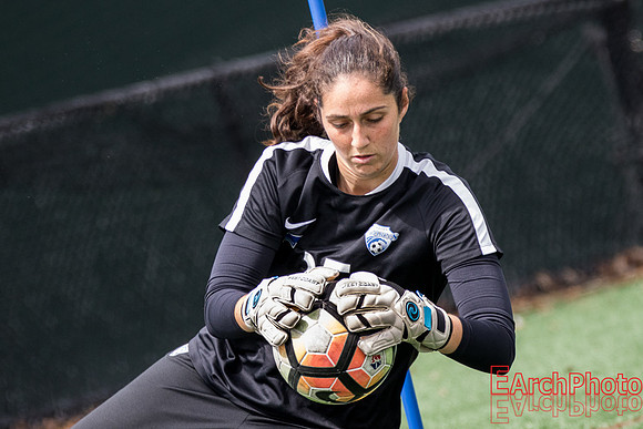 Earchphoto-NWSL-SJPrudhomme-gk-web-L-33