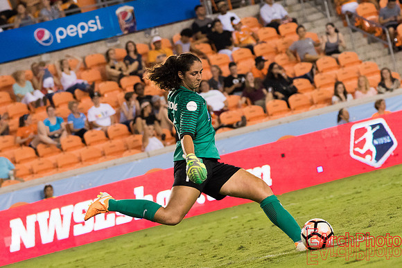 Earchphoto-NWSL-SJPrudhomme-gk-web-L-78