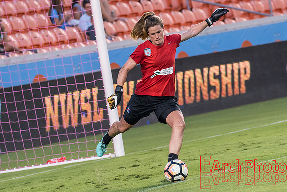 Earchphoto-Alyssa-Naeher-CRS-gk-2017-L-35