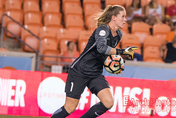 Earchphoto-Alyssa-Naeher-CRS-gk-2017-L-88