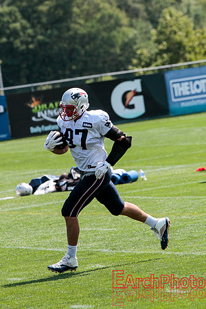 Earchphoto-New-England-Patriots-Training-Camp-2015-LOGO-79