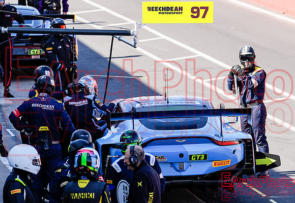 Earchphoto-Sports-BritishGT-DP-2025-prax-L-49