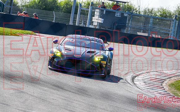 Earchphoto-Sports-BritishGT-DP-2025-prax-L-26