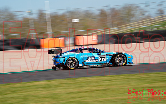 Earchphoto-Sports-BritishGT-DP-2025-prax-L-16