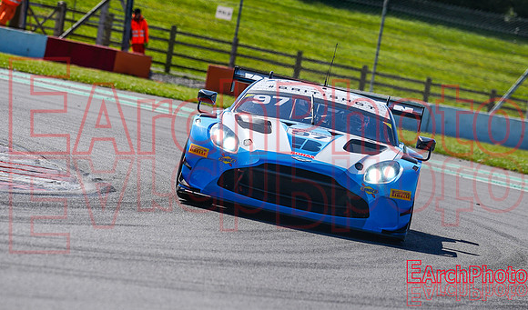 Earchphoto-Sports-BritishGT-DP-2025-prax-L-34