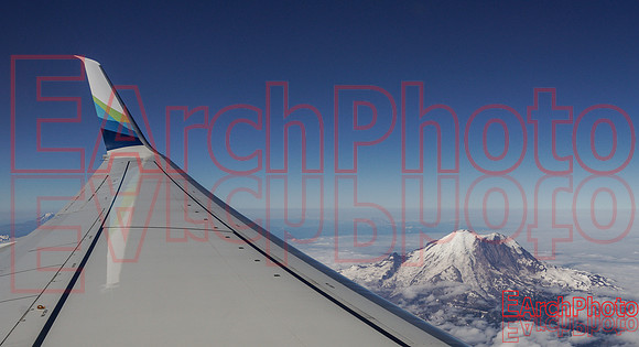 Earchphoto-AlaskaAir-MtRainier--L-3