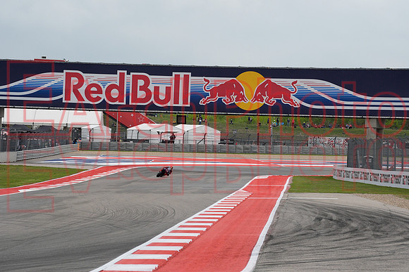 _EAR8672