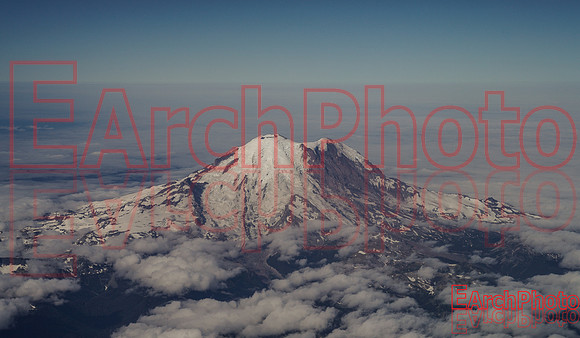 Earchphoto-AlaskaAir-MtRainier--L-9