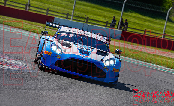 Earchphoto-Sports-BritishGT-DP-2025-prax-L-29